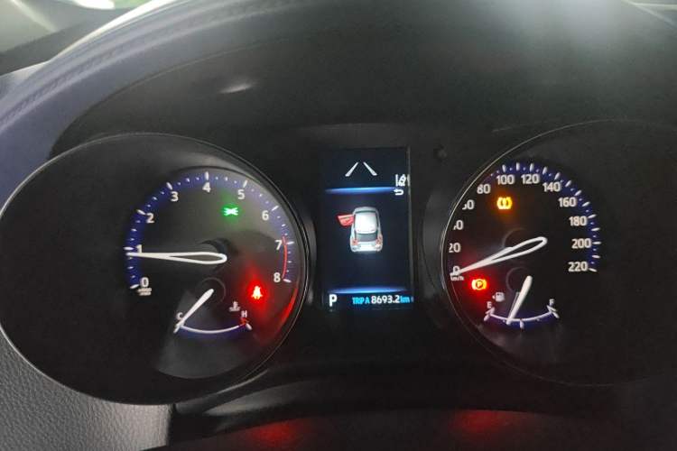 Used Toyota C-HR 2022 2.0L Leading Edition Odometer Close Up
