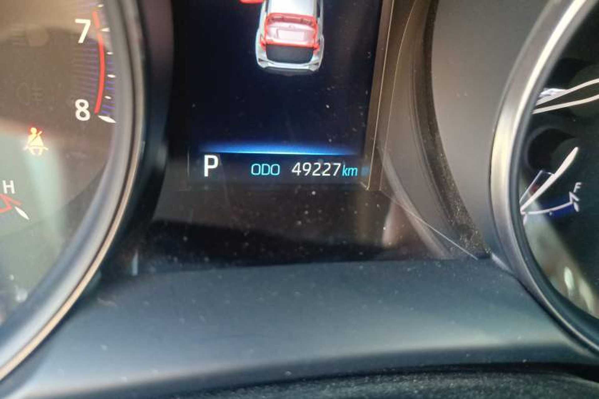 Used Toyota C-HR 2022 2.0L Leading Edition Odometer Close Up