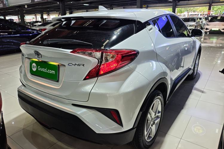 Used Toyota C-HR 2022 2.0L Leading Edition Rear Right 45 Deg