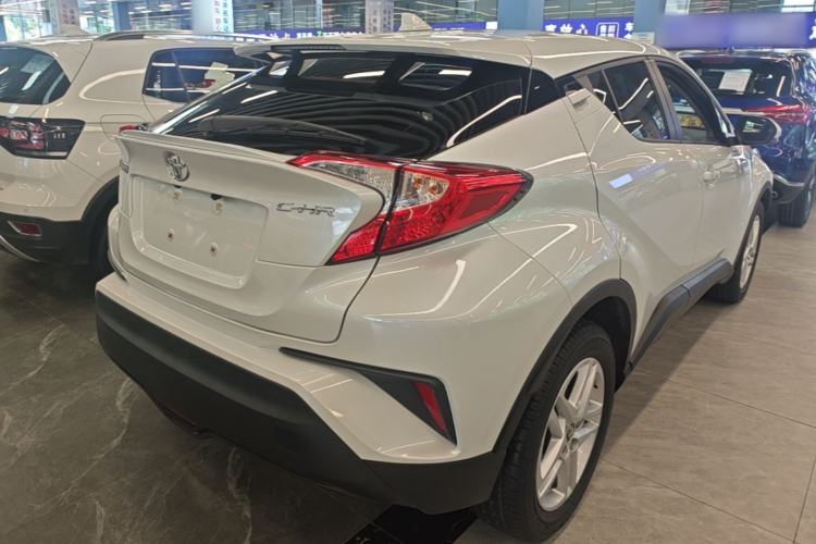 Used Toyota C-HR 2022 2.0L Leading Edition Rear Right 45 Deg
