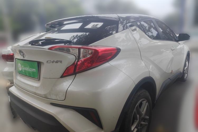 Used Toyota C-HR 2022 2.0L Leading Edition Rear Right 45 Deg