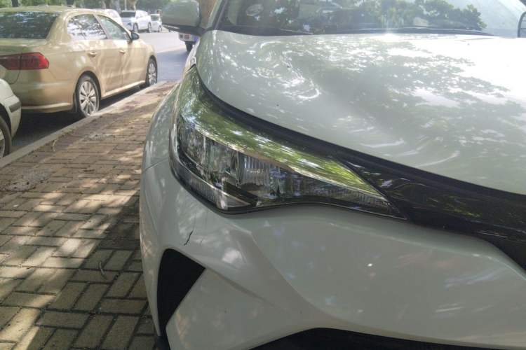 Used Toyota C-HR 2022 2.0L Comfort Edition Right Front Headlight