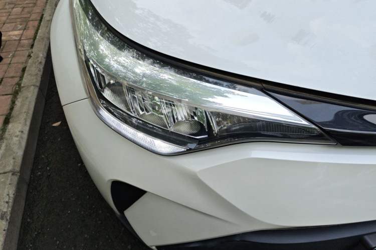 Used Toyota C-HR 2022 2.0L Comfort Edition Right Front Headlight