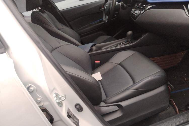 Used Toyota C-HR 2022 2.0L Leading Edition Right Front Seat