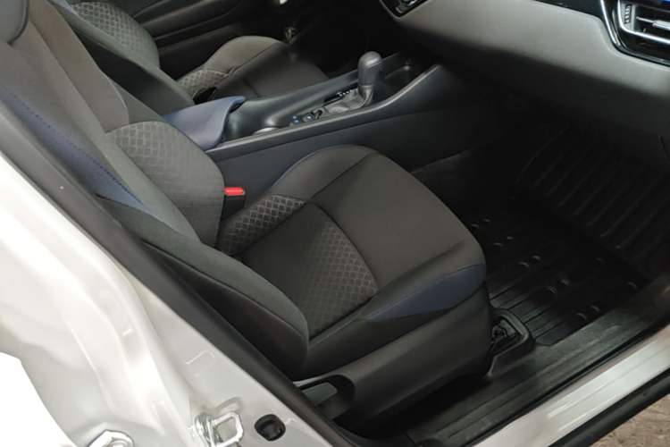 Used Toyota C-HR 2022 Dual-Motor 2.0L E-CVT Comfort Edition Right Front Seat
