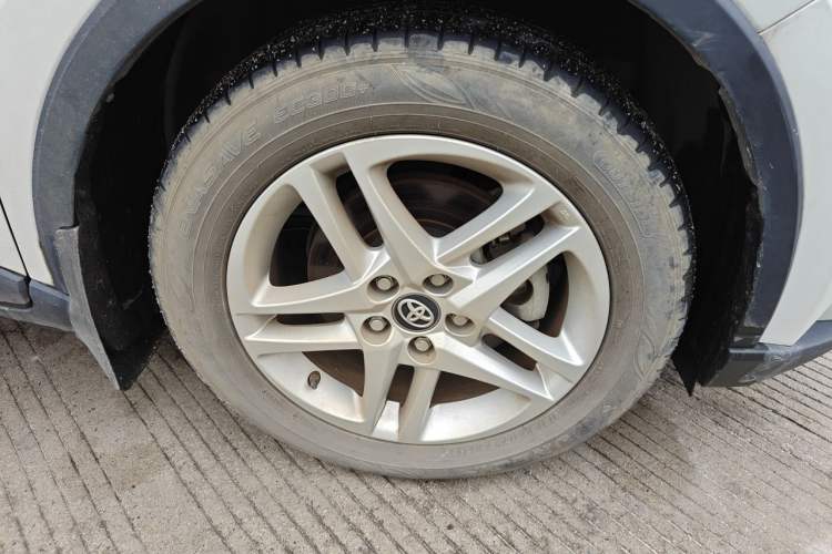 Used Toyota C-HR 2022 2.0L Leading Edition Right Front Wheel Hub