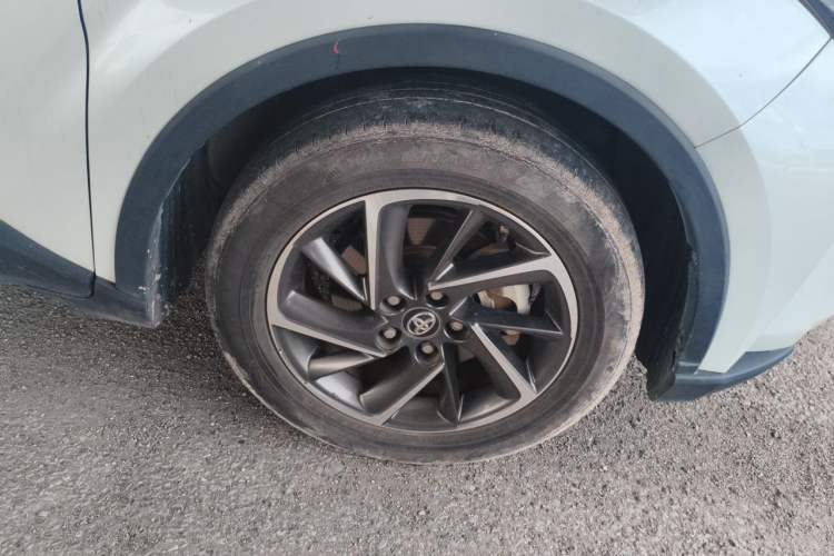 Used Toyota C-HR 2022 2.0L Leading Edition Right Front Wheel Hub