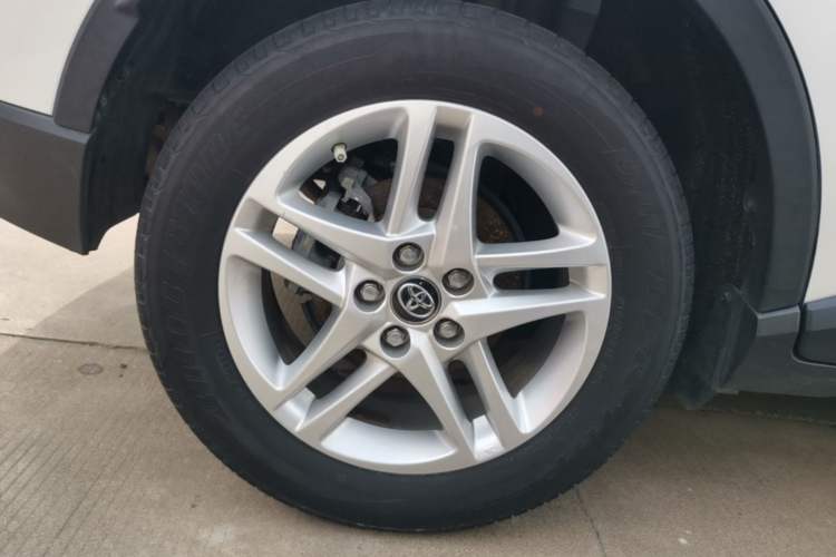 Used Toyota C-HR 2022 2.0L Comfort Edition Right Rear Wheel Hub