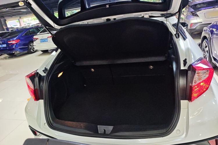 Used Toyota C-HR 2022 2.0L Leading Edition Trunk