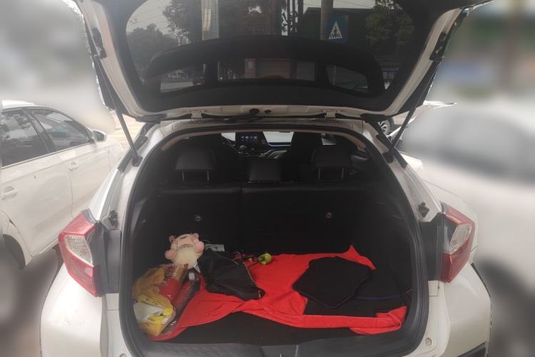 Used Toyota C-HR 2022 2.0L Leading Edition Trunk