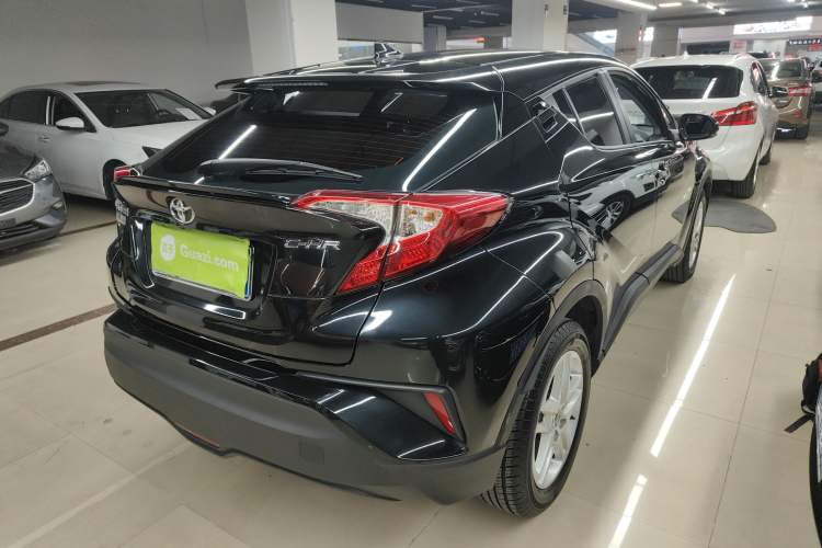 Used Toyota C-HR 2023 2.0L Leading Edition Exterior 5
