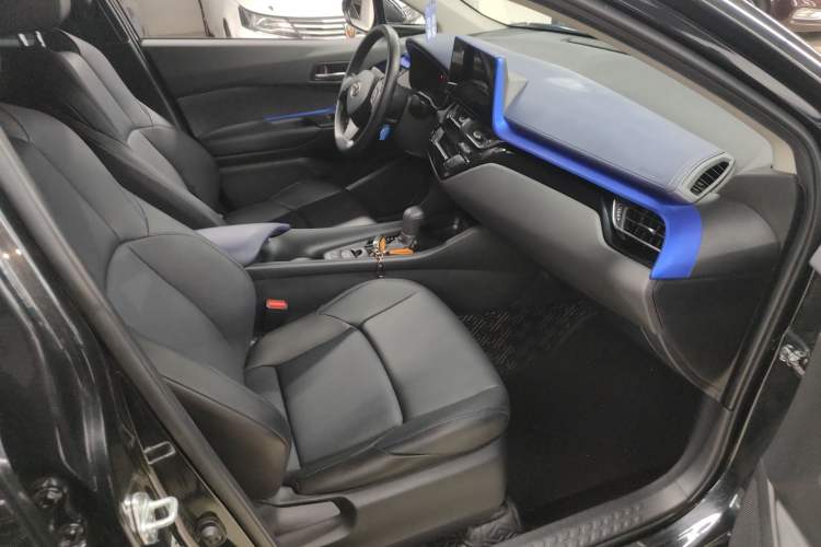 Used Toyota C-HR 2023 2.0L Leading Edition Right Front Seat