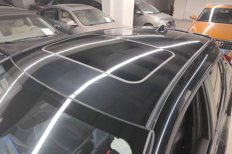 Used Toyota C-HR 2023 2.0L Leading Edition Roof
