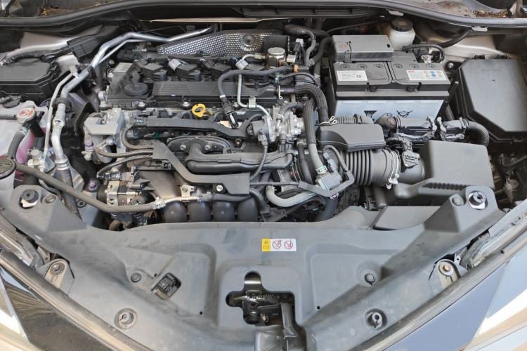 Used Toyota C-HR 2023 2.0L Luxury Edition Engine Bay
