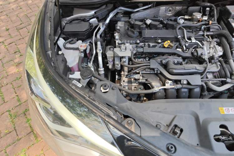 Used Toyota C-HR 2023 2.0L Luxury Edition Engine Bay Right