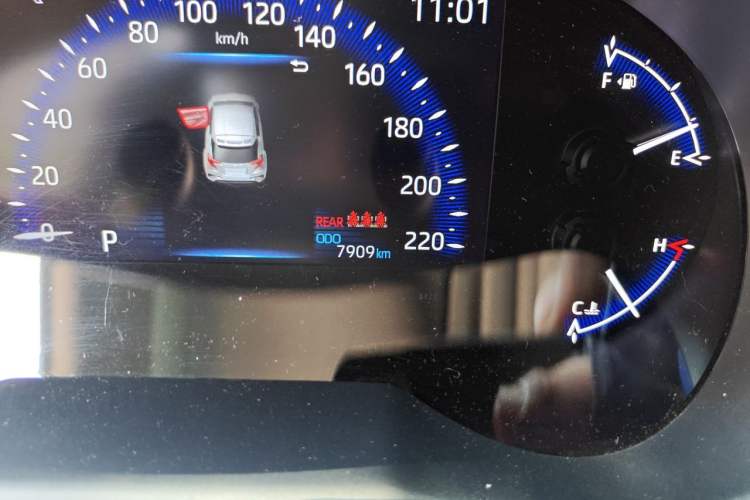 Used Toyota C-HR 2023 2.0L Luxury Edition Odometer Close Up
