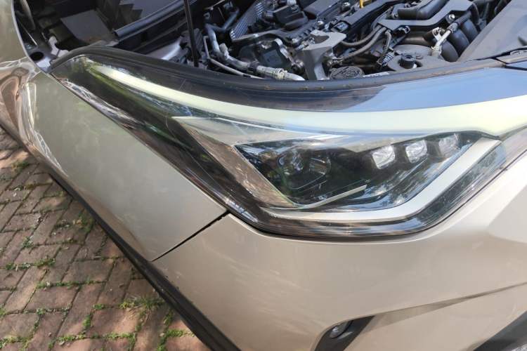 Used Toyota C-HR 2023 2.0L Luxury Edition Right Front Headlight