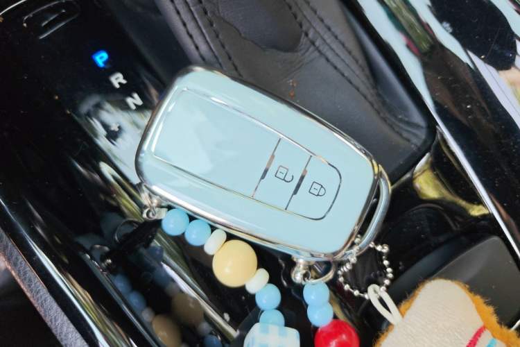 Used Toyota C-HR 2023 2.0L Luxury Edition Vehicle Key