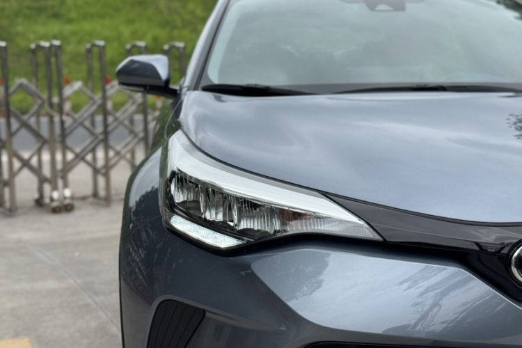 Used Toyota C-HR 2023 2.0L Leading Edition Exterior 10