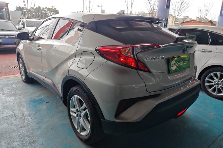 Used Toyota C-HR 2023 2.0L Smart Electric Hybrid Dual-Engine Comfort Version Exterior 2