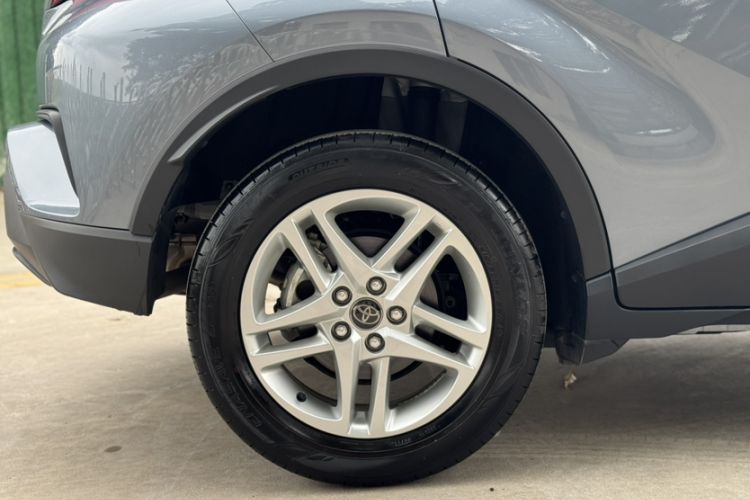 Used Toyota C-HR 2023 2.0L Leading Edition Exterior 2
