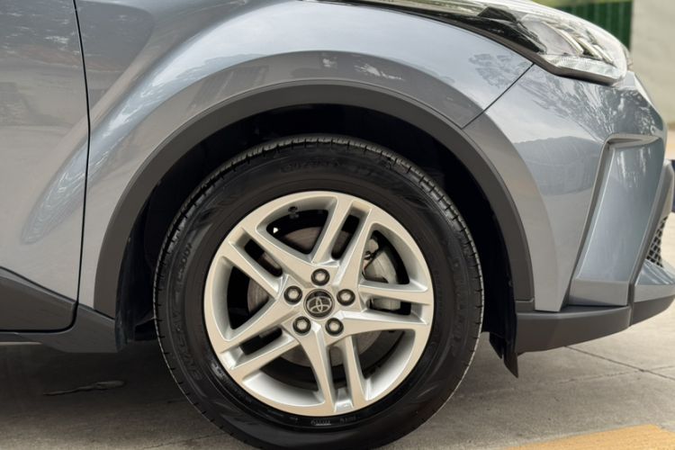 Used Toyota C-HR 2023 2.0L Leading Edition Exterior 6