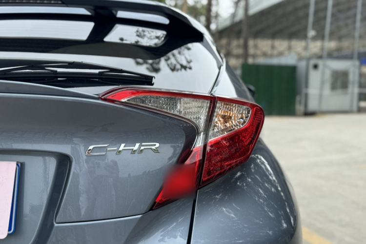 Used Toyota C-HR 2023 2.0L Leading Edition Exterior 7