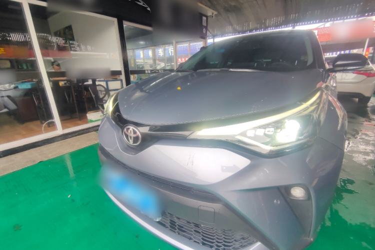 Used Toyota C-HR 2023 2.0L Luxury Edition Front