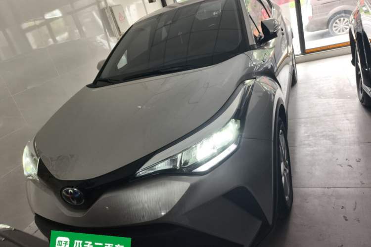 Used Toyota C-HR 2023 2.0L Smart Electric Hybrid Dual-Engine Comfort Version Front