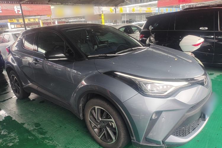 Used Toyota C-HR 2023 2.0L Luxury Edition Front Right 45 Deg