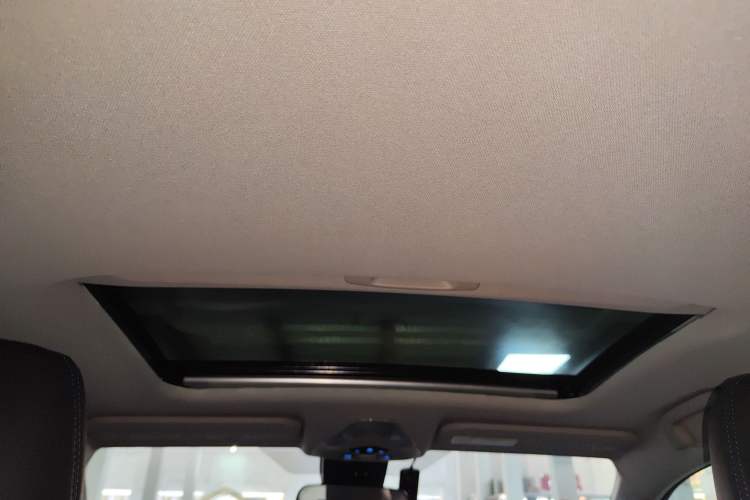 Used Toyota C-HR 2023 2.0L Luxury Edition Headliner