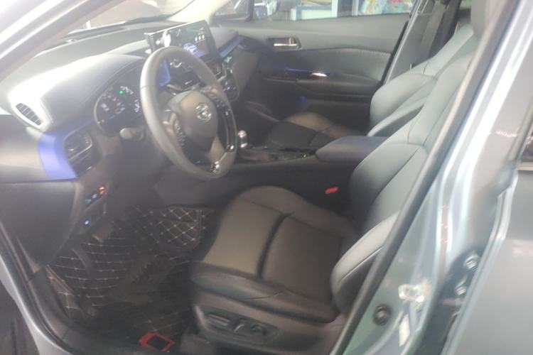 Used Toyota C-HR 2023 2.0L Luxury Edition Left Front Seat