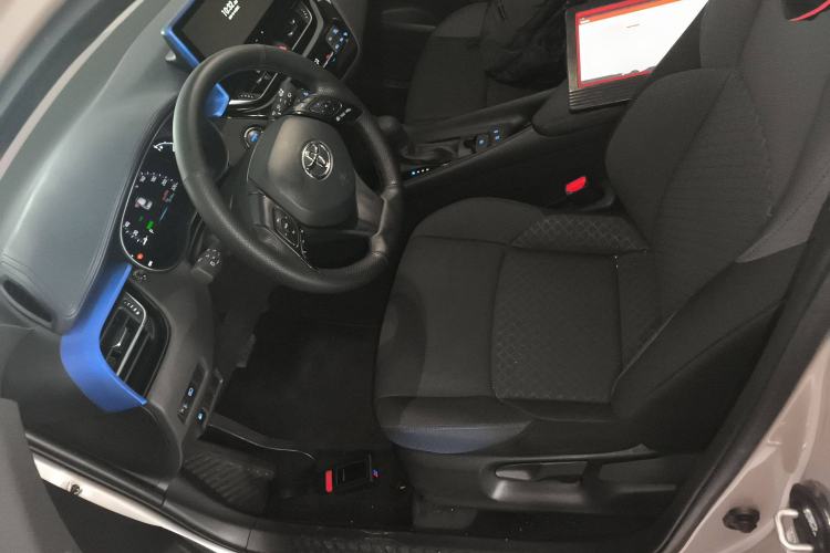 Used Toyota C-HR 2023 2.0L Smart Electric Hybrid Dual-Engine Comfort Version Left Front Seat