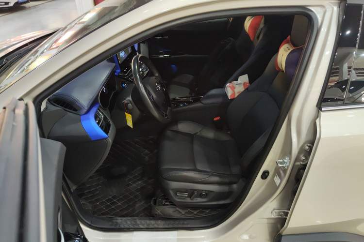 Used Toyota C-HR 2023 2.0L Luxury Edition Left Front Seat
