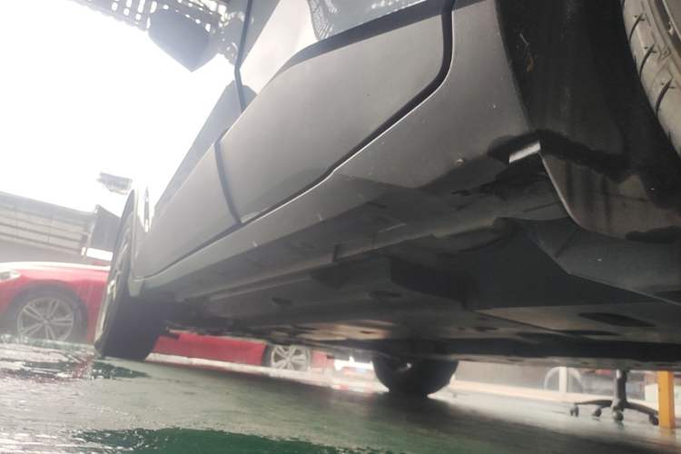 Used Toyota C-HR 2023 2.0L Luxury Edition Left Side Sill