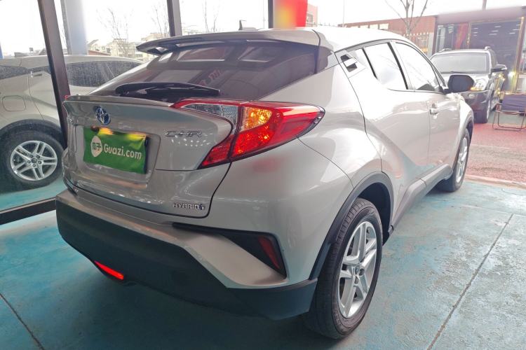 Used Toyota C-HR 2023 2.0L Smart Electric Hybrid Dual-Engine Comfort Version Rear Right 45 Deg