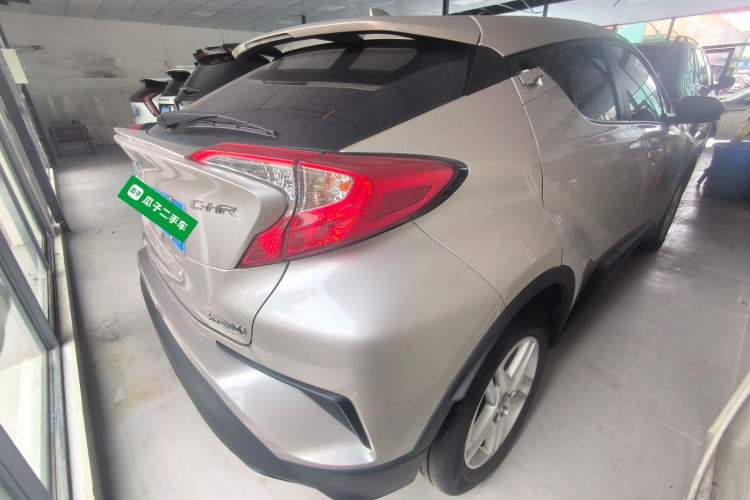 Used Toyota C-HR 2023 2.0L Smart Electric Hybrid Dual-Engine Comfort Version Rear Right 45 Deg