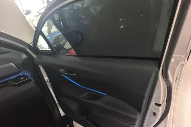 Used Toyota C-HR 2023 2.0L Smart Electric Hybrid Dual-Engine Comfort Version Right Front Door Interior