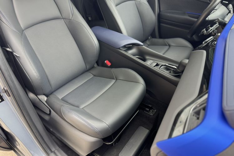Used Toyota C-HR 2023 2.0L Leading Edition Right Front Seat