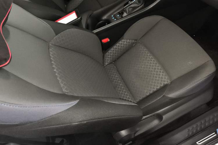 Used Toyota C-HR 2023 2.0L Smart Electric Hybrid Dual-Engine Comfort Version Right Front Seat