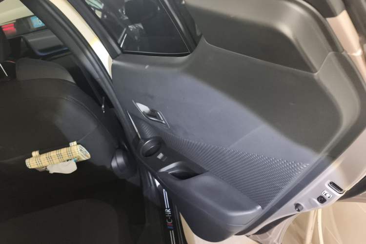 Used Toyota C-HR 2023 2.0L Smart Electric Hybrid Dual-Engine Comfort Version Right Rear Door Interior
