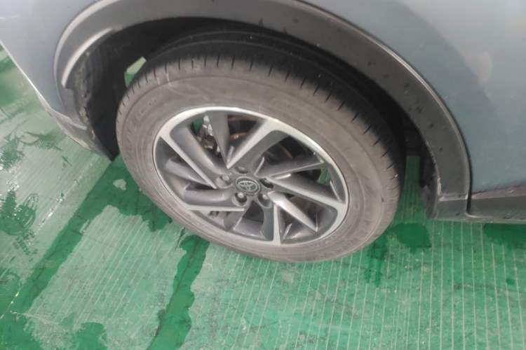 Used Toyota C-HR 2023 2.0L Luxury Edition Right Rear Wheel Hub