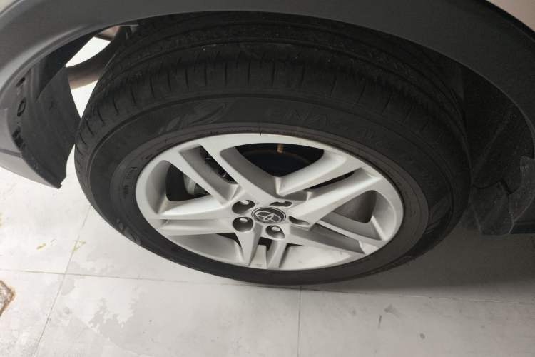 Used Toyota C-HR 2023 2.0L Smart Electric Hybrid Dual-Engine Comfort Version Right Rear Wheel Hub