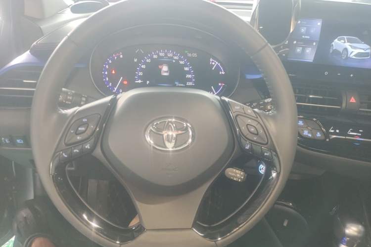 Used Toyota C-HR 2023 2.0L Luxury Edition Steering Wheel