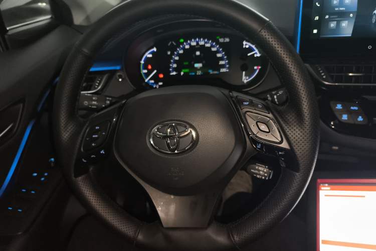 Used Toyota C-HR 2023 2.0L Smart Electric Hybrid Dual-Engine Comfort Version Steering Wheel