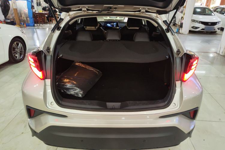 Used Toyota C-HR 2023 2.0L Luxury Edition Trunk
