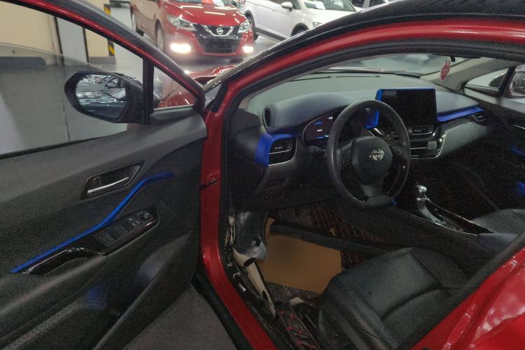 Used Toyota C-HR 2023 2.0L Luxury Edition Driver Seat