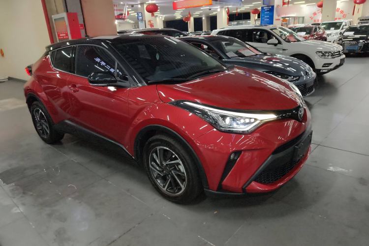 Used Toyota C-HR 2023 2.0L Luxury Edition Front Right 45 Deg