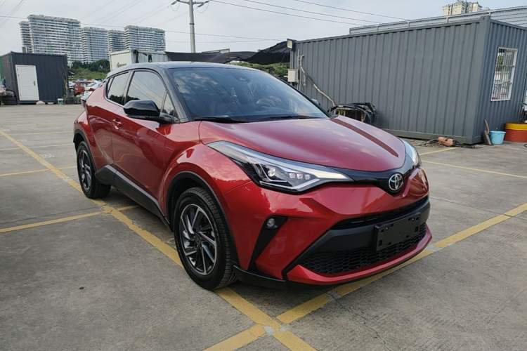 Used Toyota C-HR 2023 2.0L Luxury Edition Front Right 45 Deg