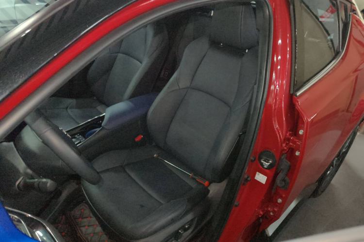 Used Toyota C-HR 2023 2.0L Luxury Edition Left Front Seat